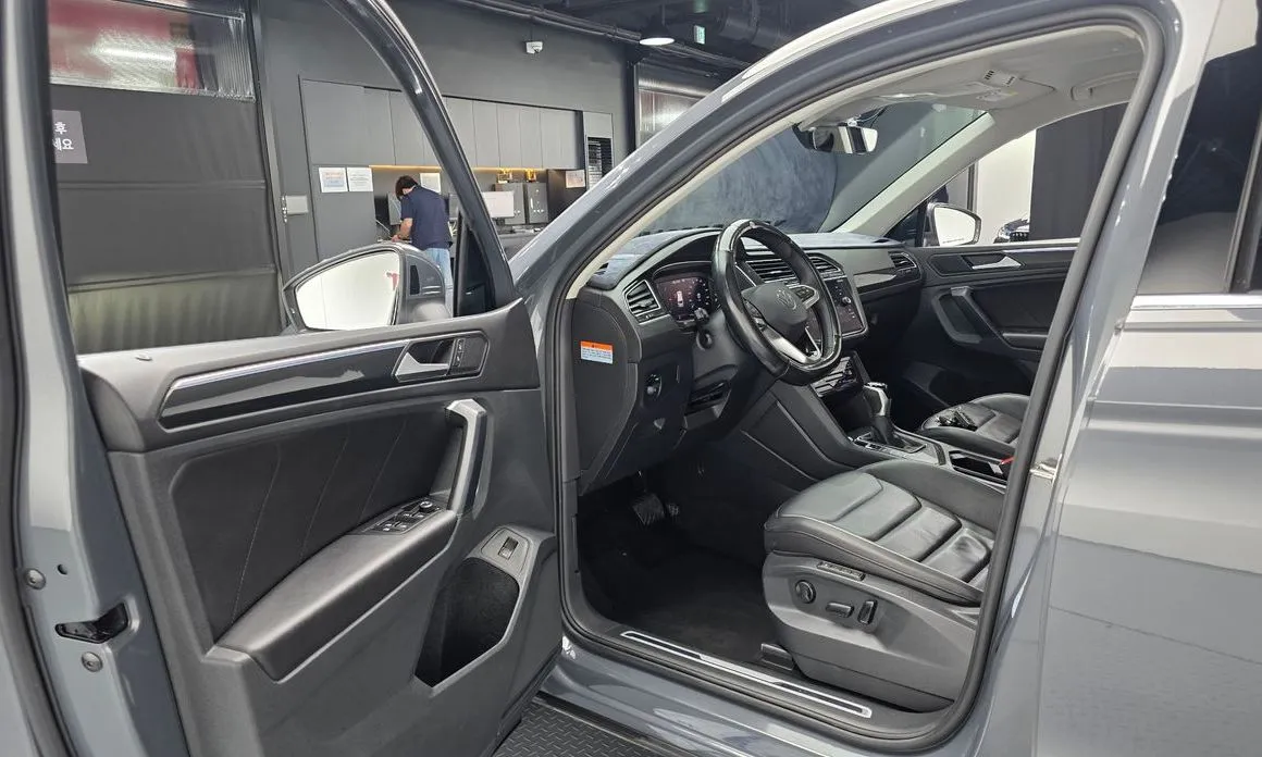 Volkswagen Tiguan — фото 8