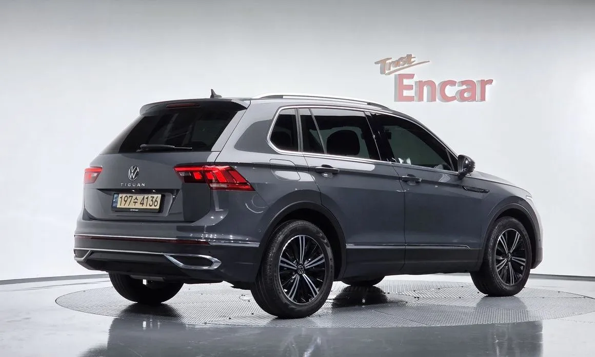 Volkswagen Tiguan — фото 4