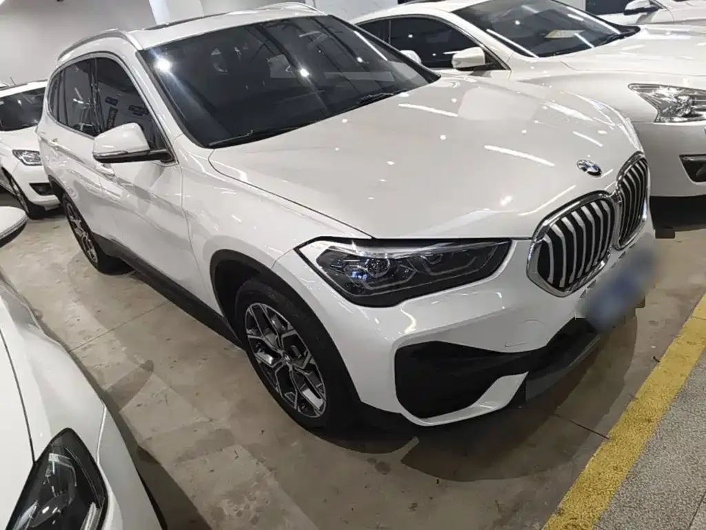 BMW X1 — фото 8