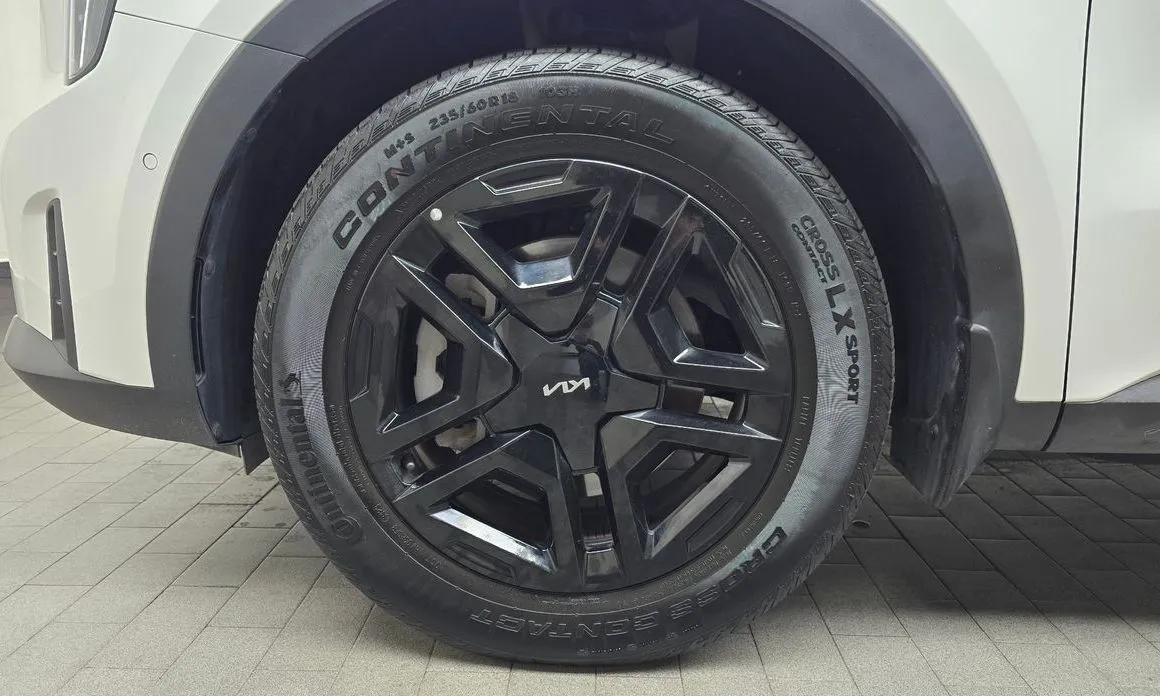 Kia Sorento — фото 7
