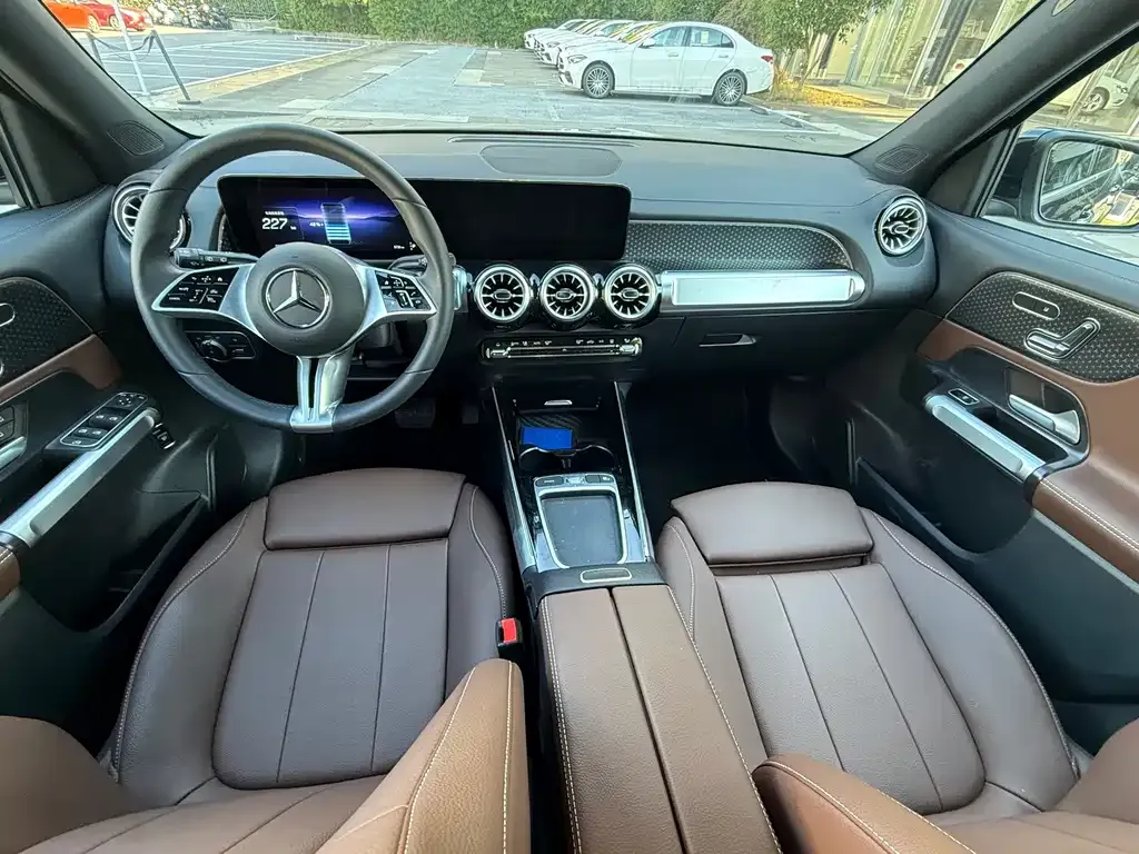 Mercedes-Benz EQB — фото 4