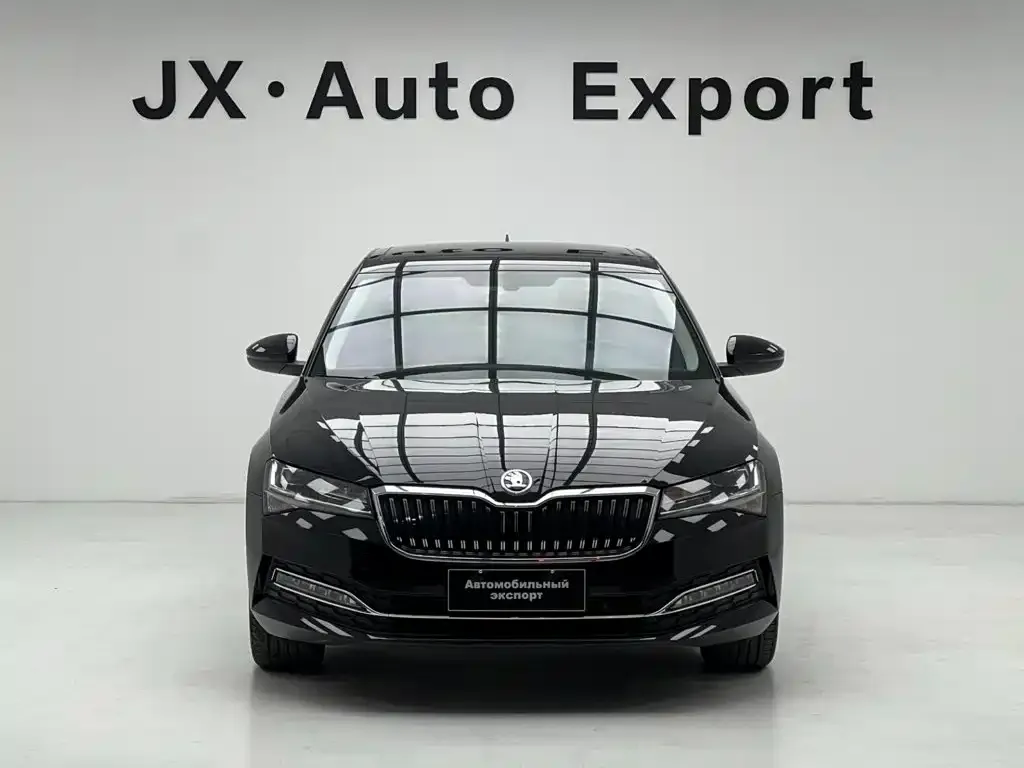 Skoda Superb — фото 3
