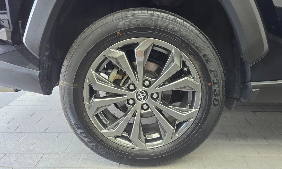 Toyota RAV4 — фото 10
