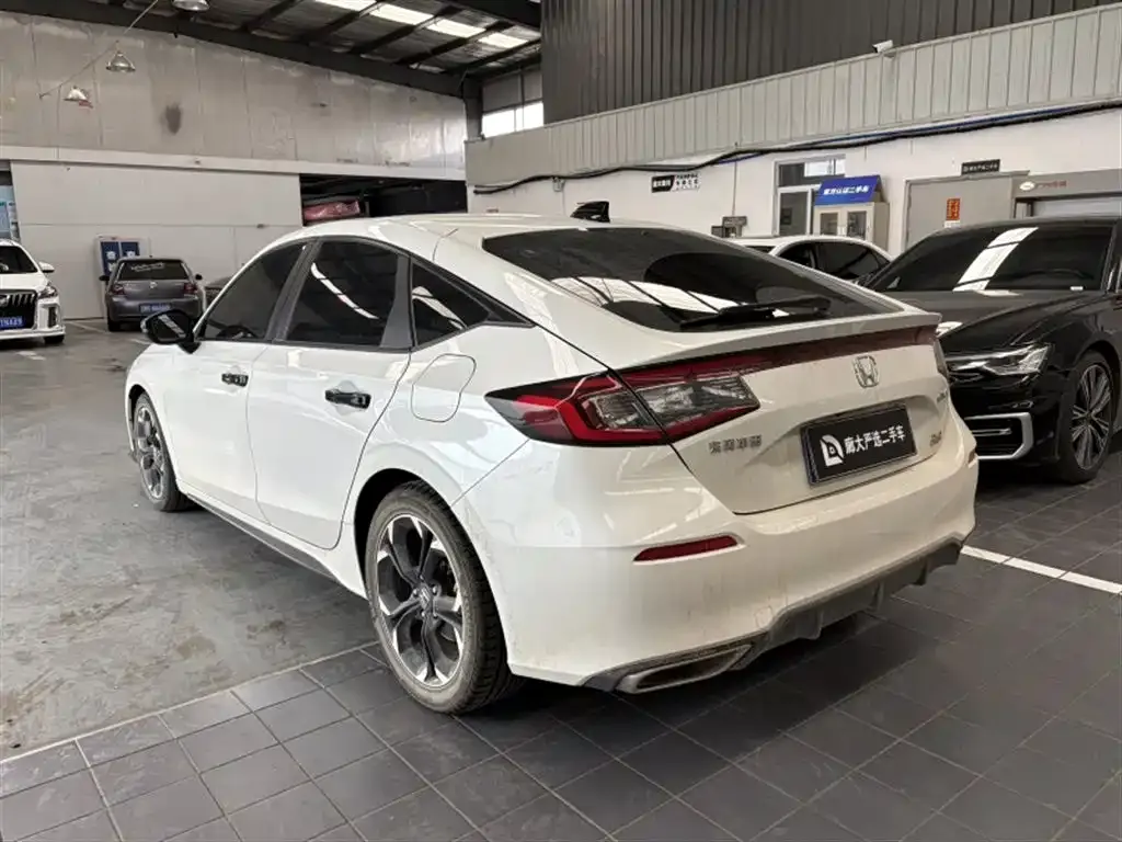 Honda Civic — фото 2