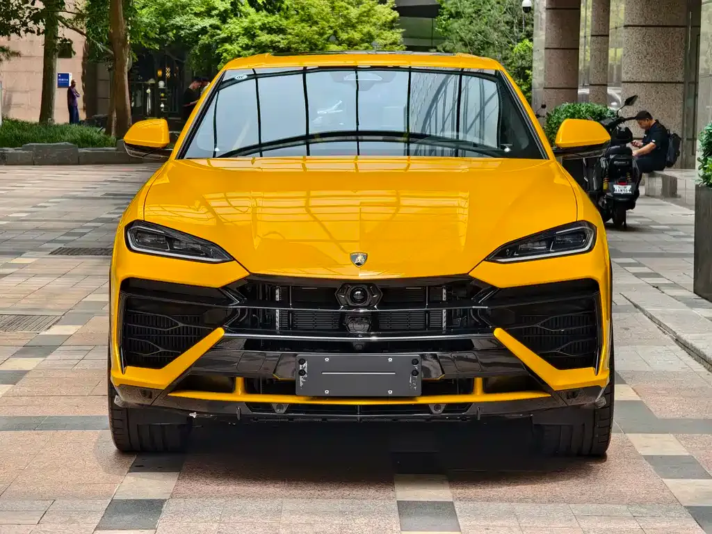 Lamborghini Urus SE — фото 8