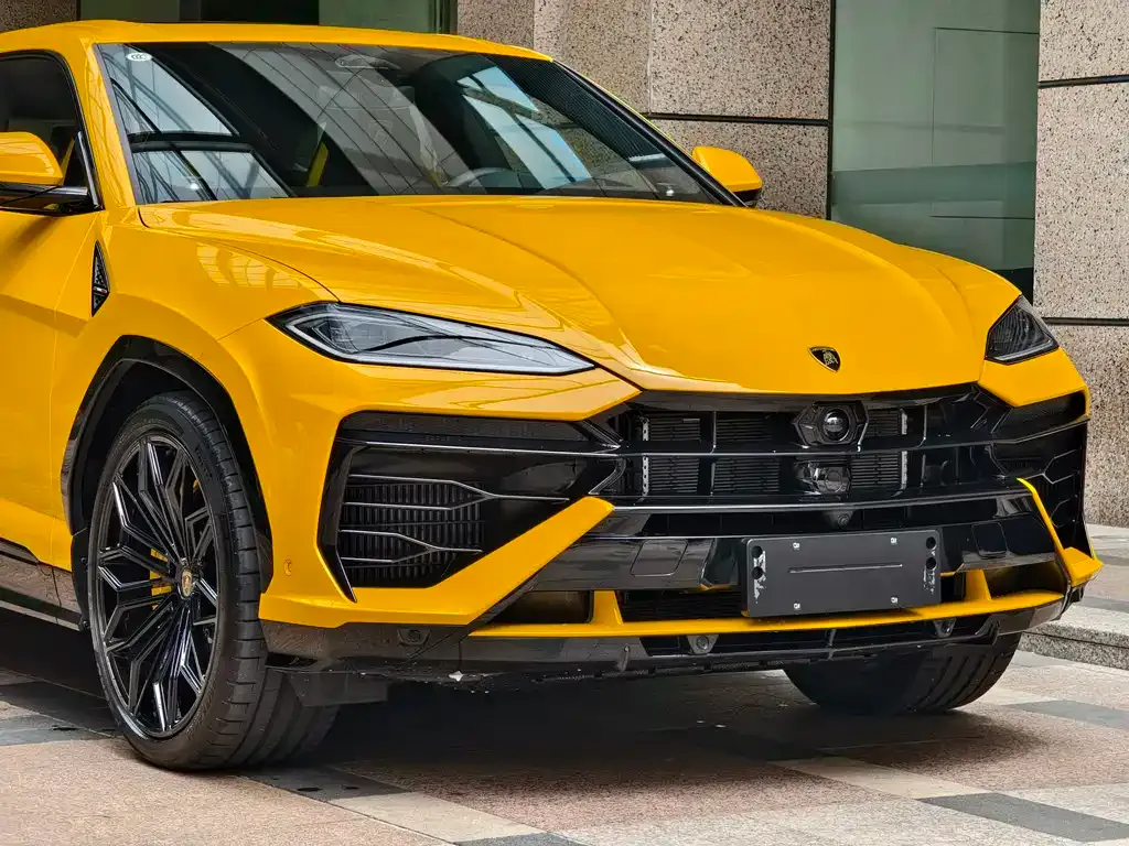 Lamborghini Urus SE — фото 9