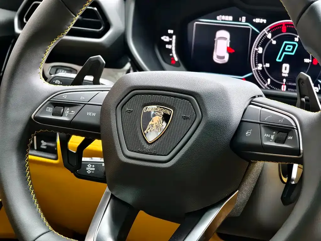 Lamborghini Urus SE — фото 6