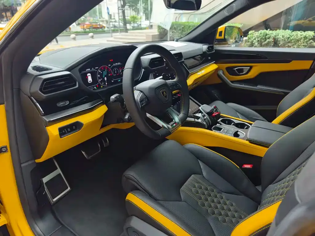 Lamborghini Urus SE — фото 7