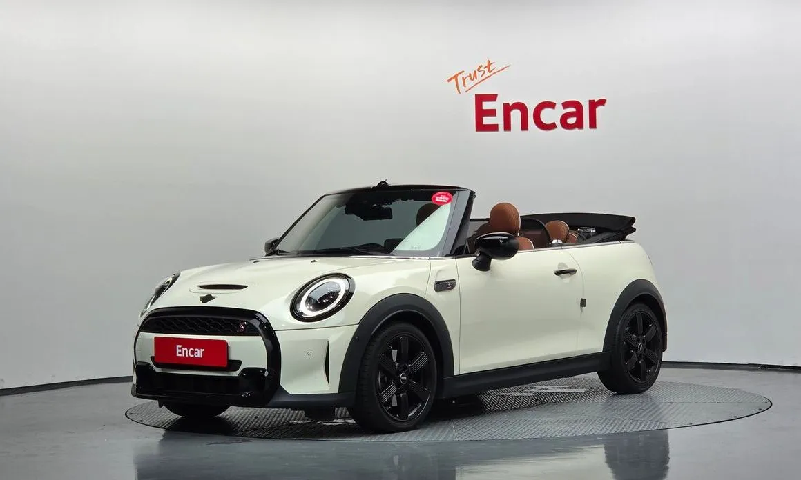 Mini Cooper Convertible — фото 1