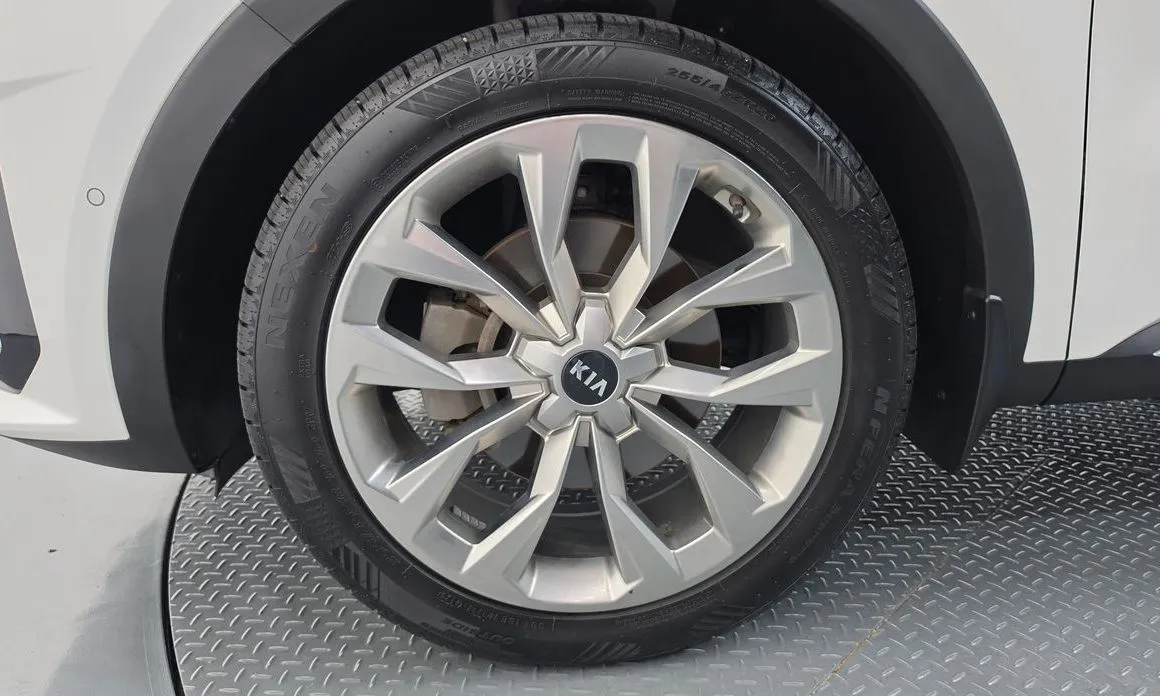 Kia Sorento — фото 7