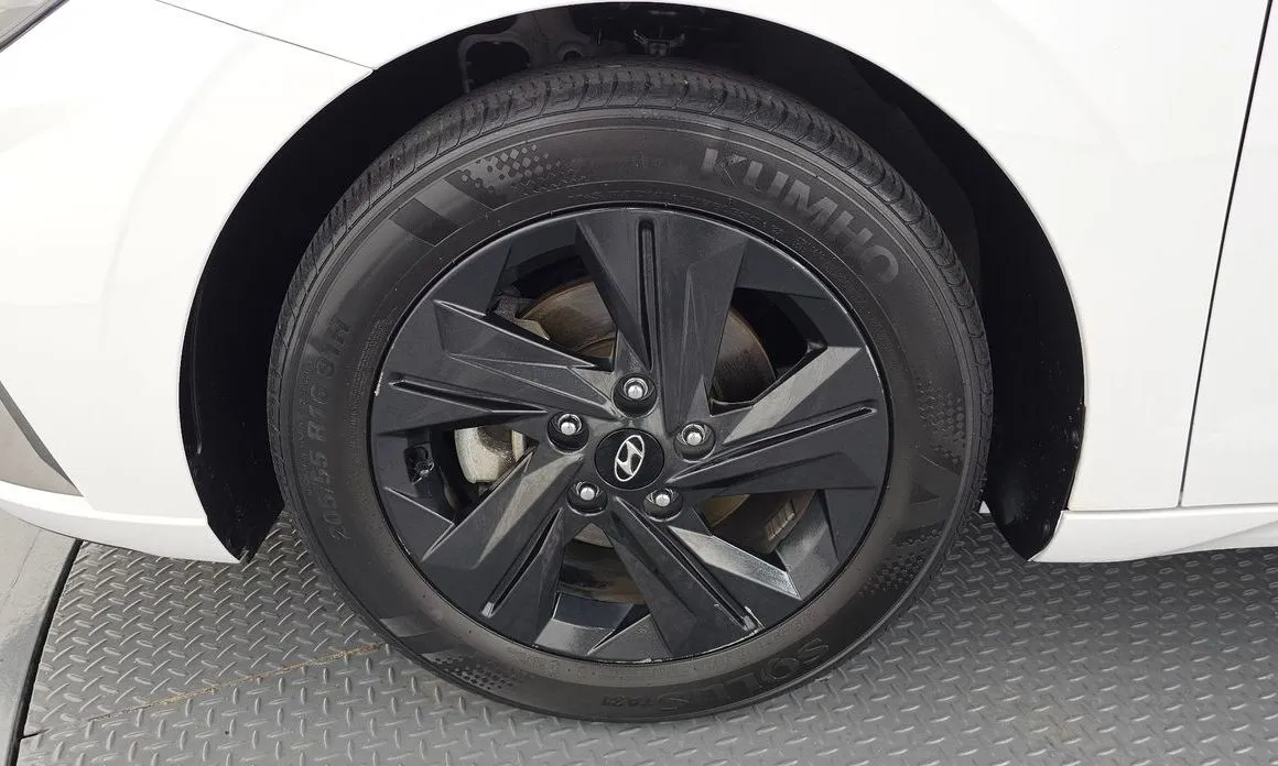 Hyundai AVANTE — фото 10