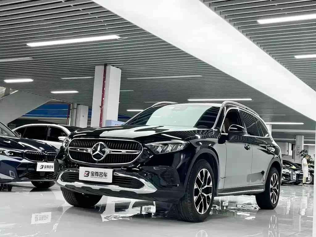 Mercedes-Benz GLC — фото 1