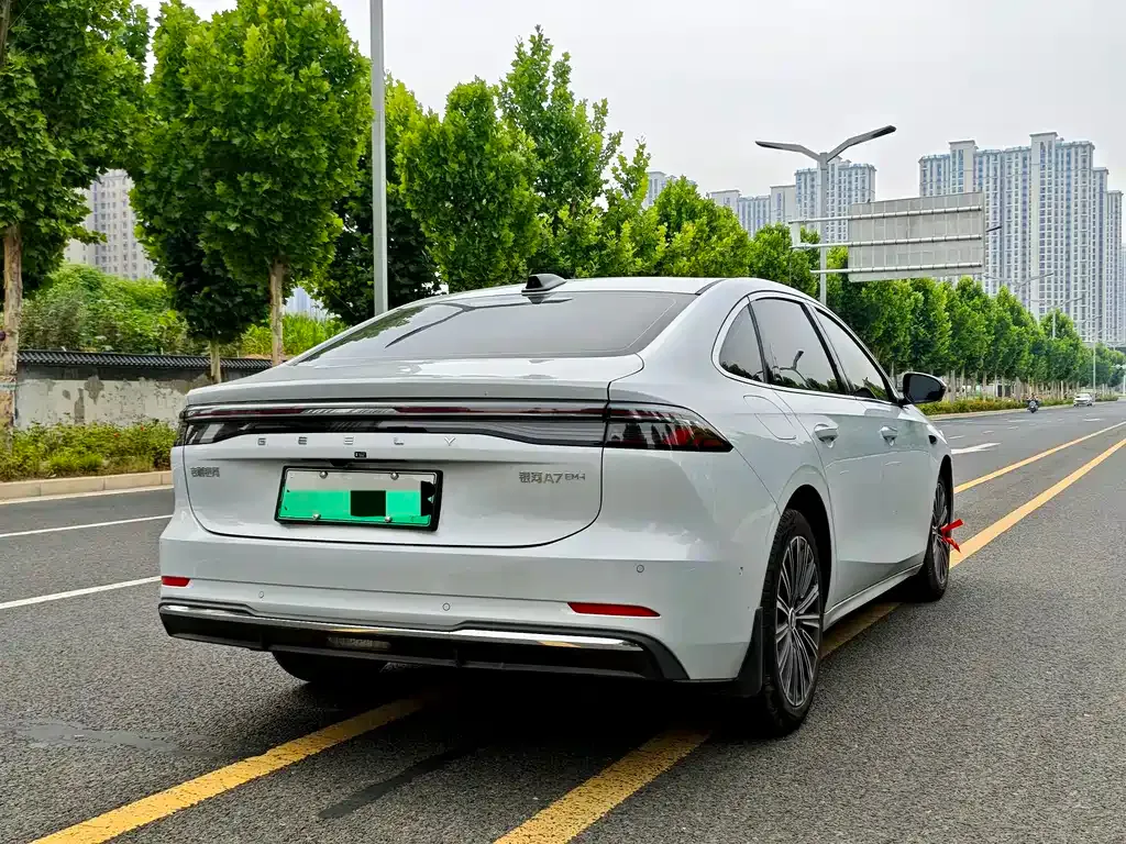 Geely 银河A7 EM — фото 9
