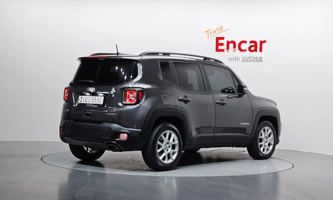 Jeep Renegade — фото 4
