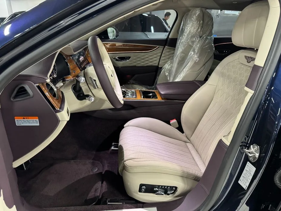 Bentley Flying Spur — фото 8