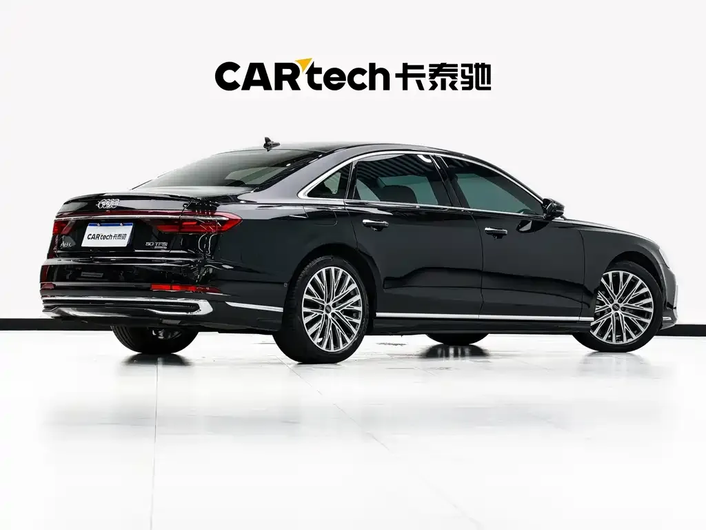Audi A8 — фото 2