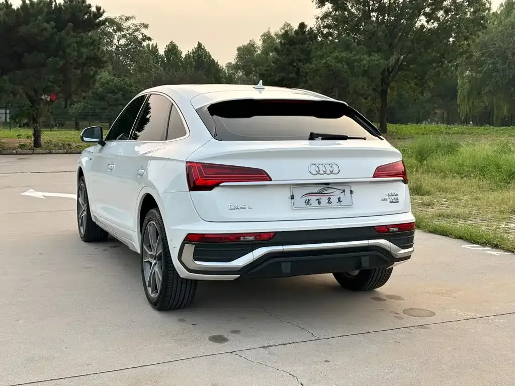 Audi Q5L Sportback — фото 9
