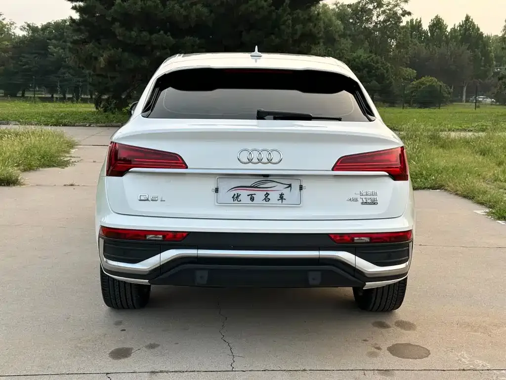 Audi Q5L Sportback — фото 3