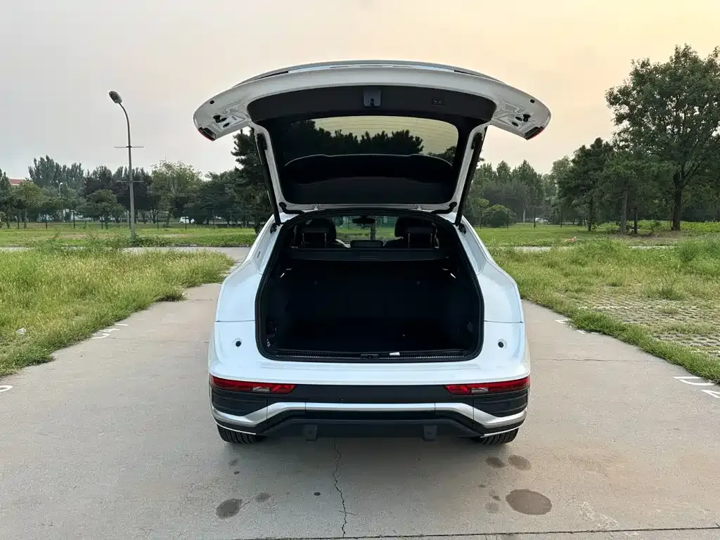 Audi Q5L Sportback — фото 2