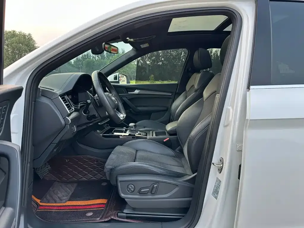 Audi Q5L Sportback — фото 10