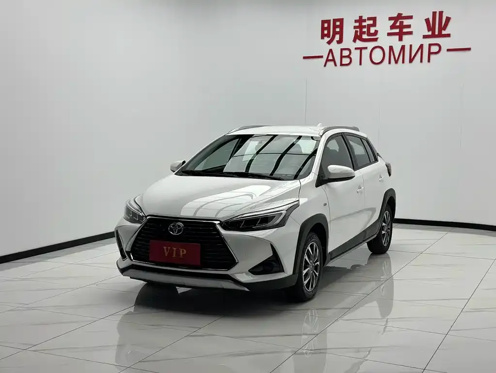 Toyota Yaris L — фото 8
