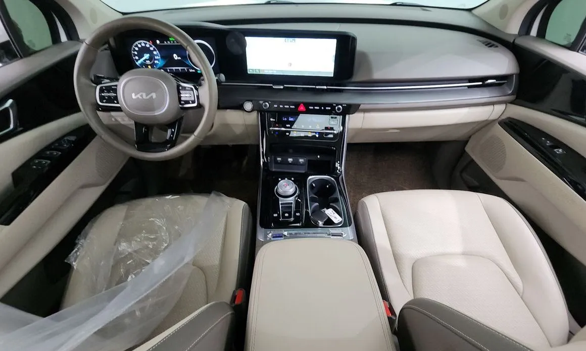 Kia Carnival — фото 4