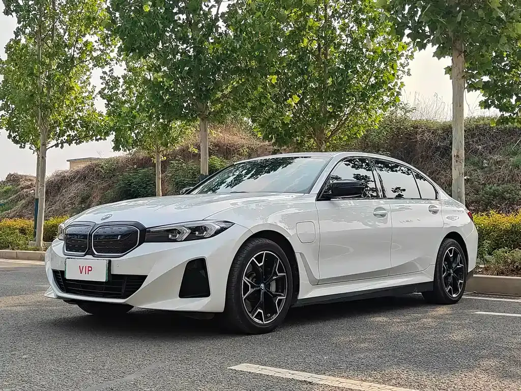 BMW i3 — фото 1