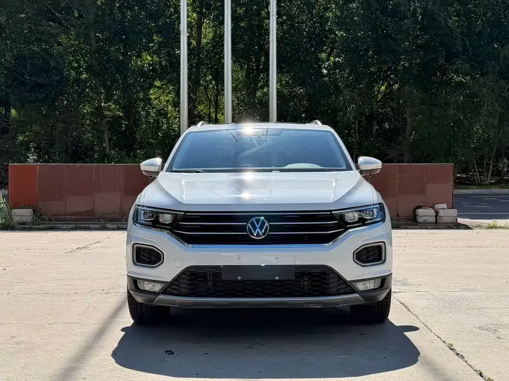 Volkswagen T-Roc — фото 6