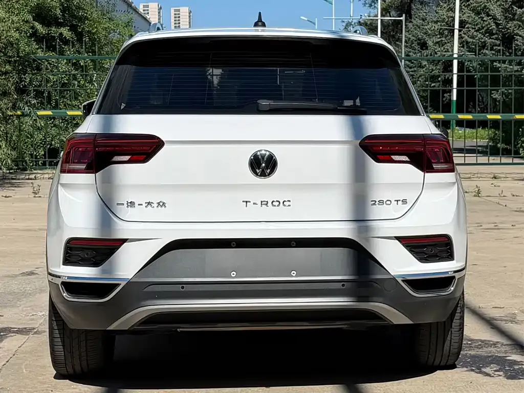 Volkswagen T-Roc — фото 4