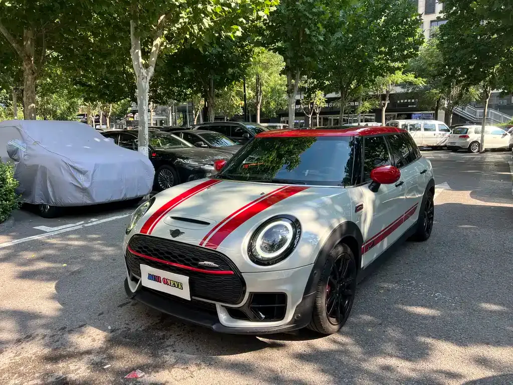 MINI Clubman JCW — фото 1