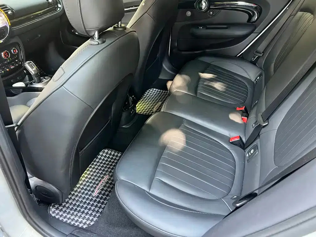 MINI Clubman JCW — фото 2