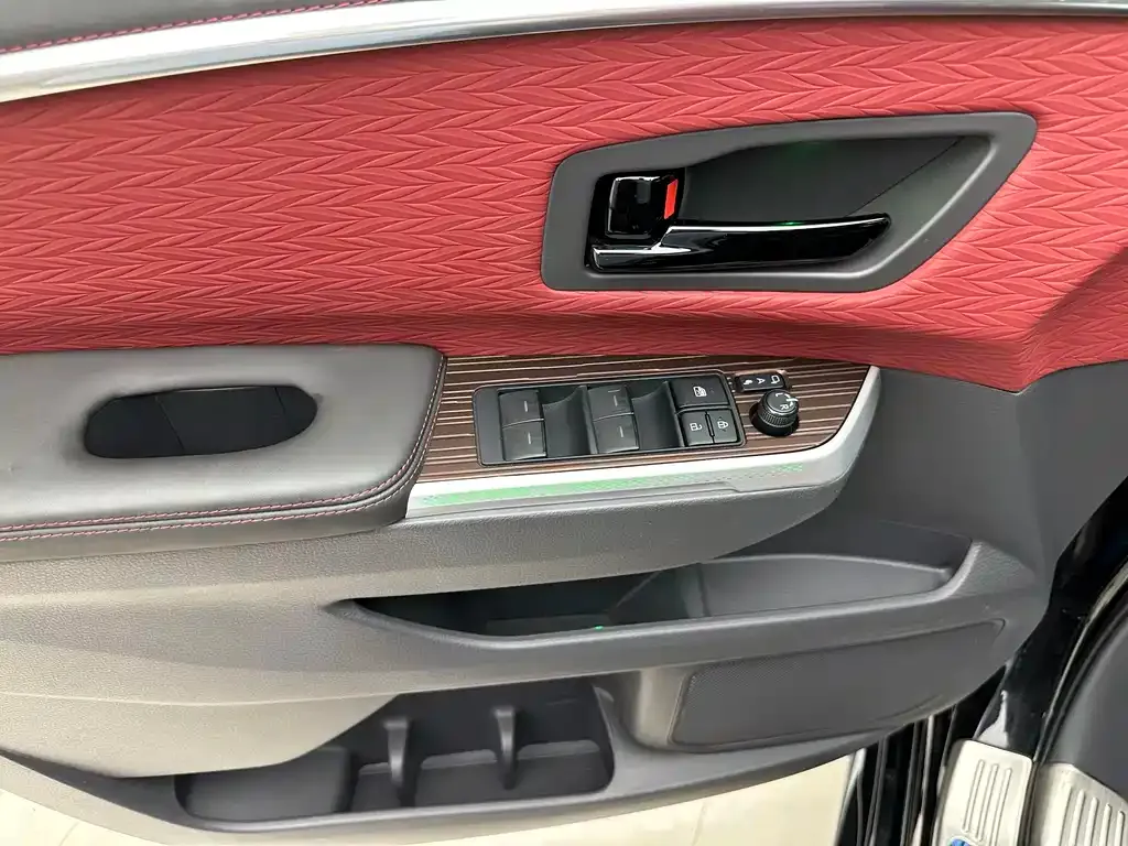 Toyota Sienna — фото 8