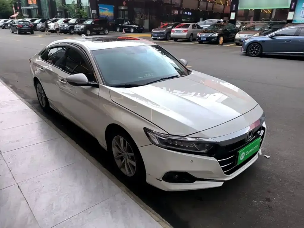 Honda Accord — фото 7