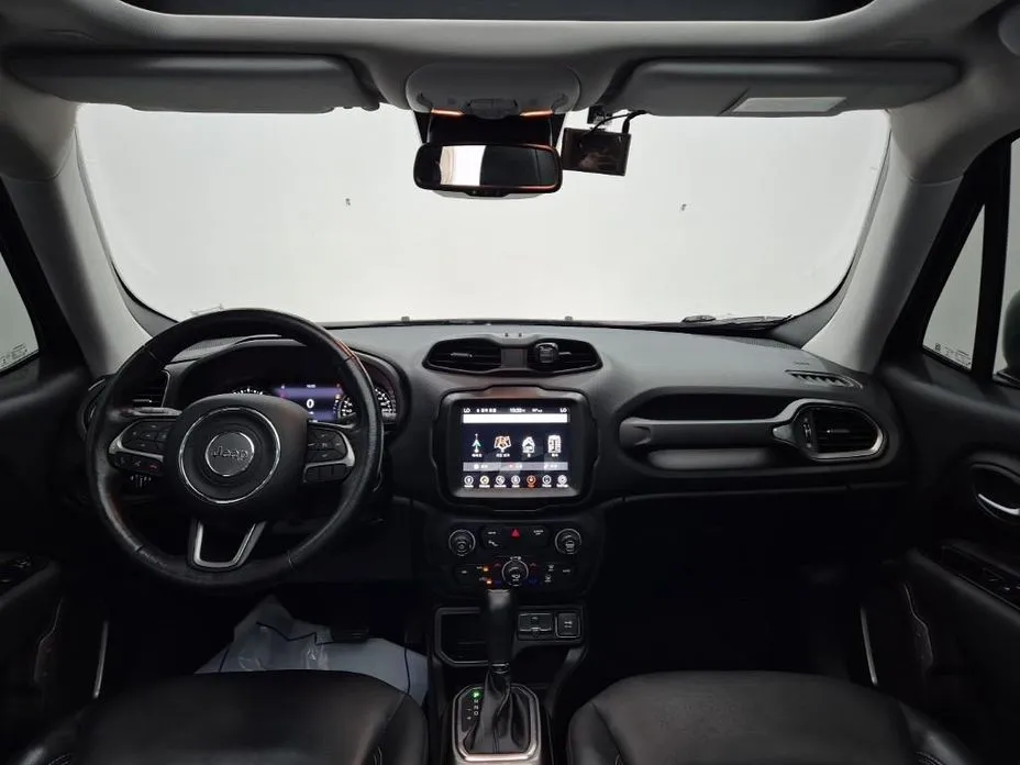 Jeep Renegade — фото 2