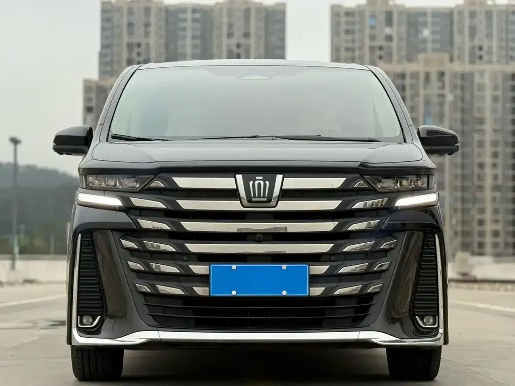 Toyota Vellfire — фото 10