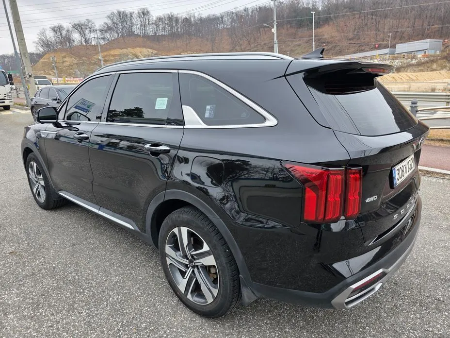 Kia Sorento — фото 7