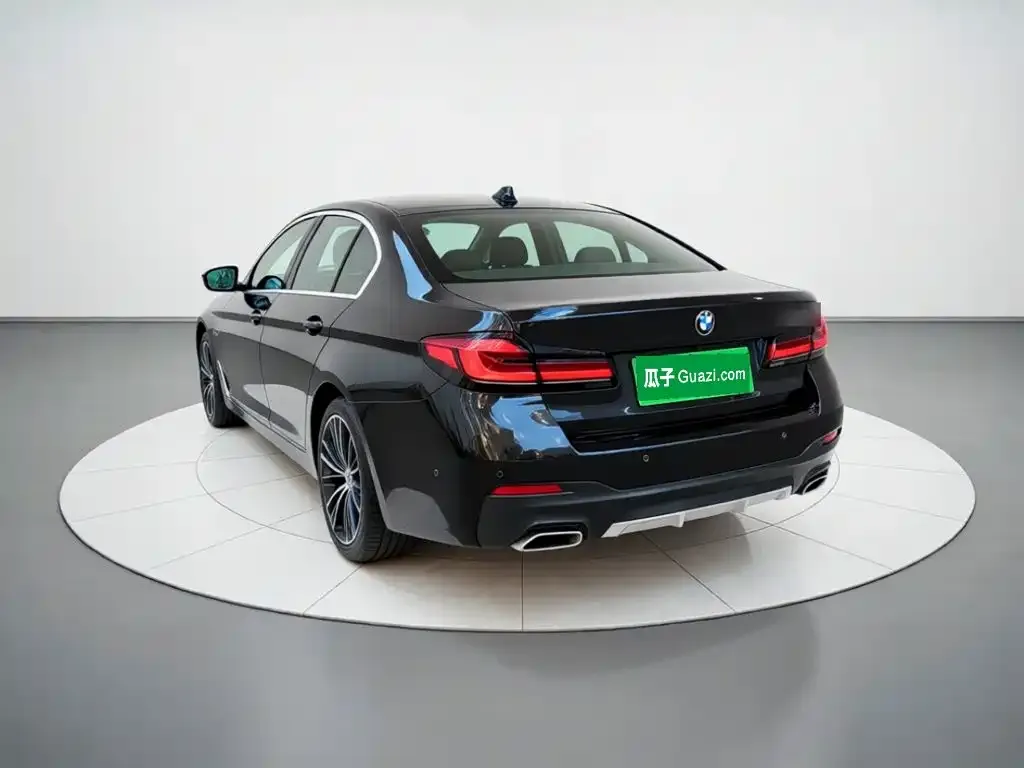 BMW 5 Series — фото 4