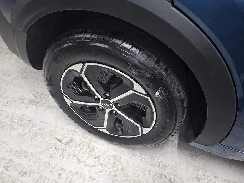 Kia Niro — фото 10
