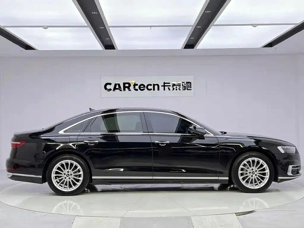 Audi A8 — фото 4