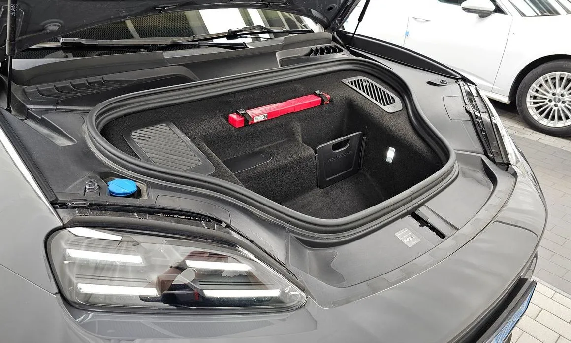 Porsche Macan — фото 10