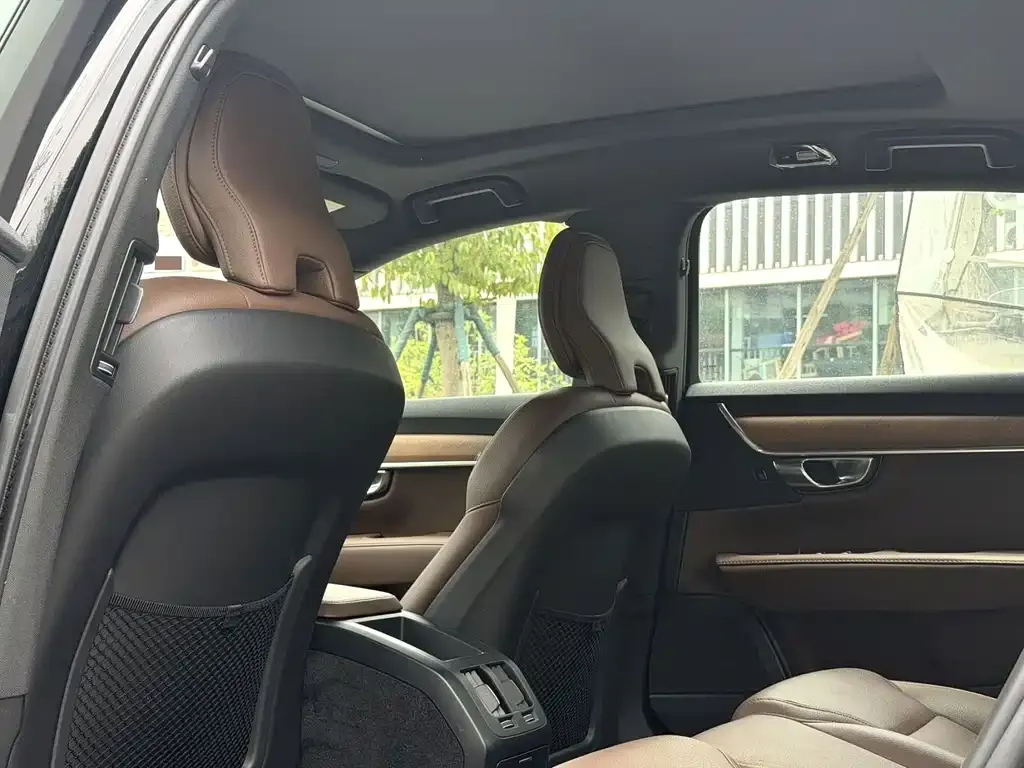 Volvo S90 — фото 4