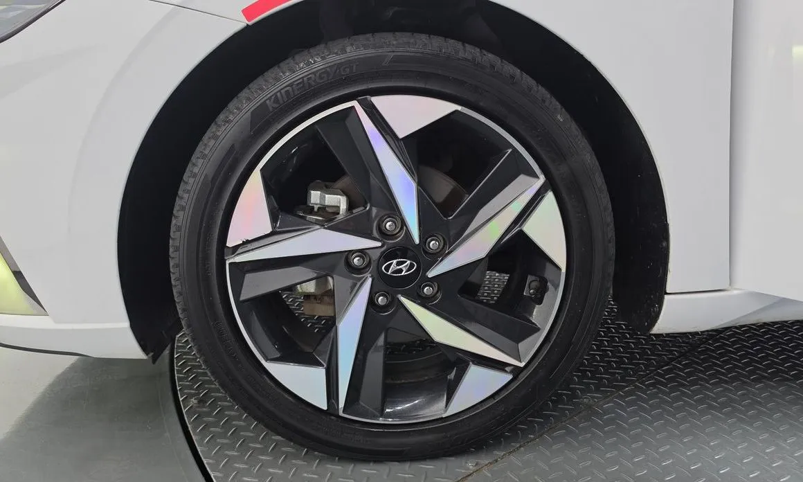 Hyundai AVANTE — фото 7