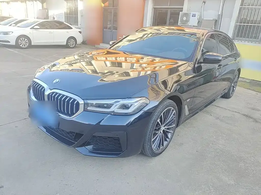 BMW 5 Series — фото 9