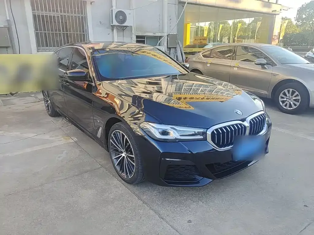 BMW 5 Series — фото 10