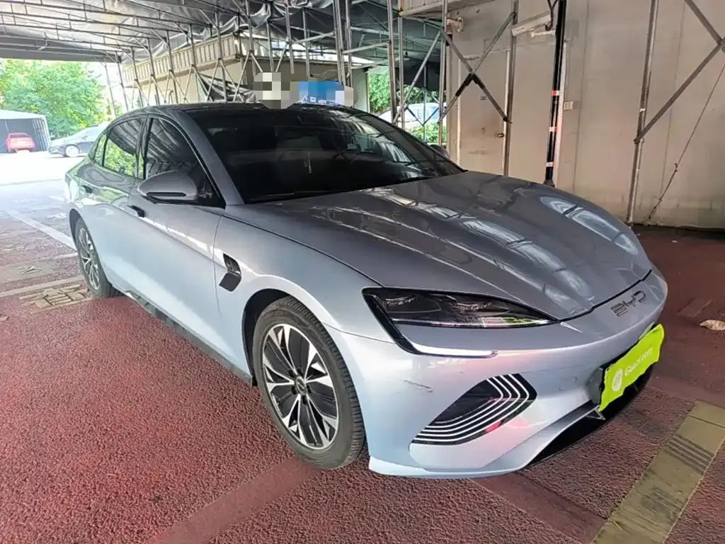 BYD Seal — фото 10