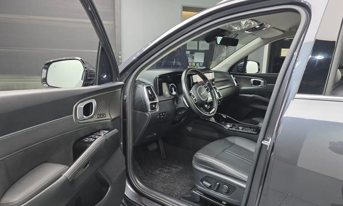 Kia Sorento — фото 7