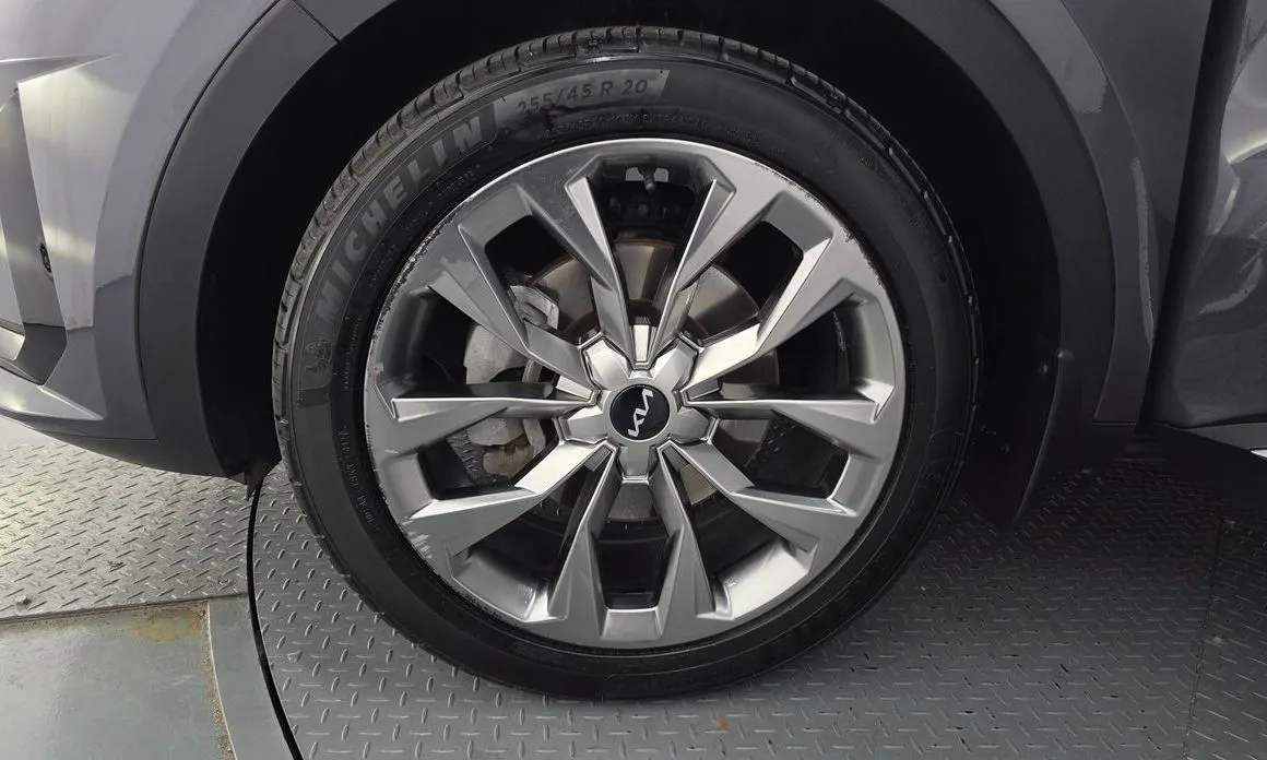 Kia Sorento — фото 8
