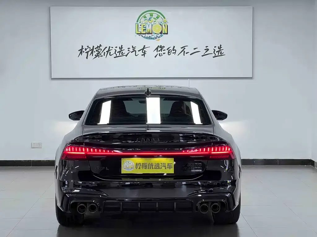 Audi A7L — фото 8