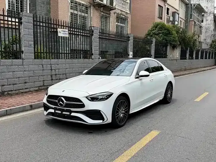 Mercedes-Benz C-Class — фото 1