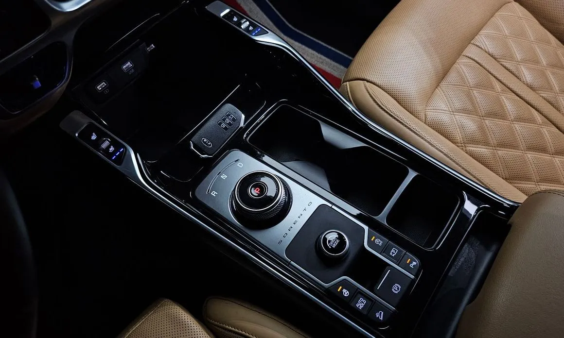 Kia Sorento — фото 9